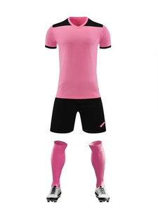 Maillots de football hautement personnalisés. Nous prenons en charge les commandes que nos concurrents n'osent pas prendre en charge. Contactez-nous pour plus d'informations. - Product Image 2