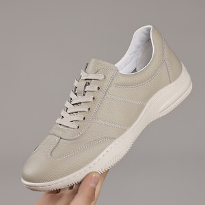 Chaussures basses en maille respirantes et légères pour hommes, style rétro britannique, sport, été, blanc et noir, semelle extérieure en caoutchouc - Product Image 1