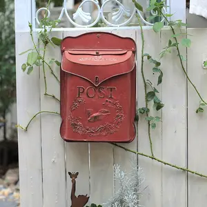 수제 소박한 크리스마스 레드 메탈 메일 박스 포스트 박스 벽 장착 된 오래된 포스트 박스 홈 가든 장식 편지 상자