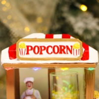 Nouveau produit phare : Décoration de salon classique en résine légère, finition mate peinte, maison de village de Noël, boutique de Noël, boutique de pop-corn, avec LED mobiles