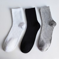 Chaussettes de sport longues personnalisées pour hommes et femmes, noires et blanches, chaussettes de basket-ball, chaussettes de gym, chaussettes d'entraînement