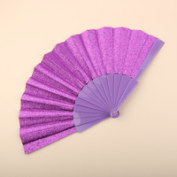 Éventail pliant carré en plastique doré, petit éventail uni pour performance d'équipe, accessoire de scène, danse de rue, exercice matinal, ou cadeau