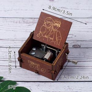 Boîte à musique créative Sky City Boîte à musique vintage en bois à manivelle pour enfants, cadeau d'anniversaire gratuit - Product Image 6