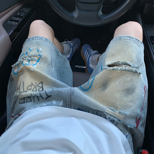 Fabricants de vêtements streetwear tendance, <span class=keywords><strong>jeans</strong></span> courts vintage déchirés à motif graffiti d'été pour hommes, coupe droite et ample, personnalisés - Product Image 3