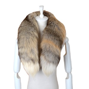 <b>Shawl</b> Natural Fox Tails Fox Skin Scarves Fluffy fox Tail Scarf for Winter Warmth - Product Image 3