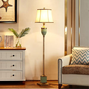 Lampadaire moderne en céramique <span class=keywords><strong>de</strong></span> mode américaine avec corps en métal à gradation LED et abat-jour blanc fantaisie pour le salon <span class=keywords><strong>de</strong></span> la maison - Product Image 1