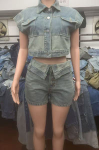 Vestes d'été <span class=keywords><strong>en</strong></span> denim extensible avec poches Top court <span class=keywords><strong>sans</strong></span> manches et short <span class=keywords><strong>en</strong></span> <span class=keywords><strong>jean</strong></span> Ensemble assorti de 2 pièces pour femmes - Product Image 2