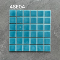 Foshan marque carré glace craquelée vert mosaïque en céramique 48x48mm fantaisie bleu foncé conceptions étanche à l'eau luxe hôtel piscine carrelage