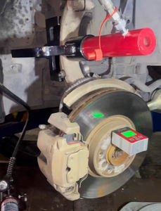 2024 Neueste Digitale Spurvermessungsmaschine für Fahrzeugachse mit Magnetischer Einstellung und Display - Product Image 3