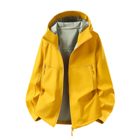 Veste Softshell Homme Personnalisée Imperméable, Coupe-Vent, Respirante avec Poche à l'Ourlet, Décontractée, à Capuche, Multicolore, pour l'Extérieur – Vente en Gros