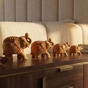 Ensemble de figurines d'éléphants en bois de Sheesham sculpté à la main avec détails complexes et grain de bois naturel, décoratives pour la maison - Product Image 5