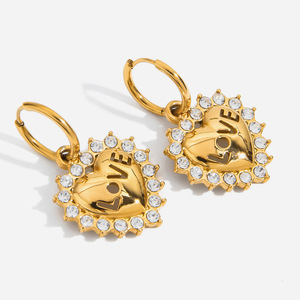 Pendientes de Aro en Forma de Corazón, Chapados en Oro, con Diseño de Cristal y Amor, para Regalo - Product Image 1