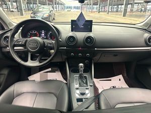 <span class=keywords><strong>Audi</strong></span> A3L 2018 1.4T Sedán de Gasolina Automático con Volante a la Izquierda, Auto Usado para Exportación - Product Image 3