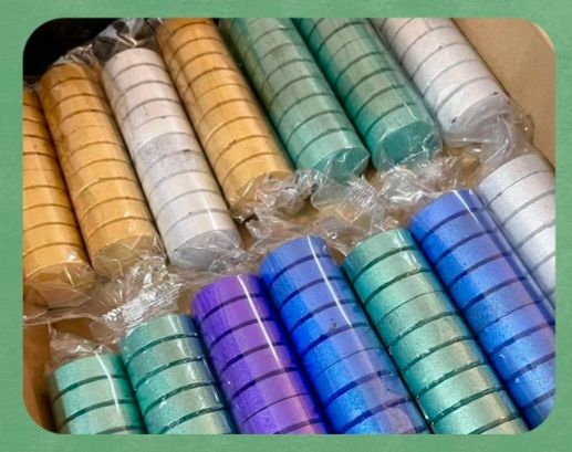 มีสีสัน