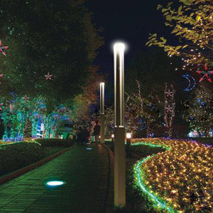 Lampadaire de jardin extérieur en fer LED 2700K Blanc chaud doux IP66 AC 220V à montage encastré Télécommande Non amovible Alimenté par énergie solaire - Product Image 4