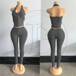 Completo da donna Y2K 2026 <span class=keywords><strong>con</strong></span> top corto a blocchi di colore a righe <span class=keywords><strong>con</strong></span> allacciatura all'americana e leggings capri, personalizzabile <span class=keywords><strong>con</strong></span> <span class=keywords><strong>logo</strong></span>, ideale per la palestra - Product Image 3