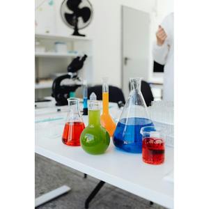 High-Quality Plastic Measuring <b>Beakers</b> – Durable & Chemical-Resistant - Product Image 2