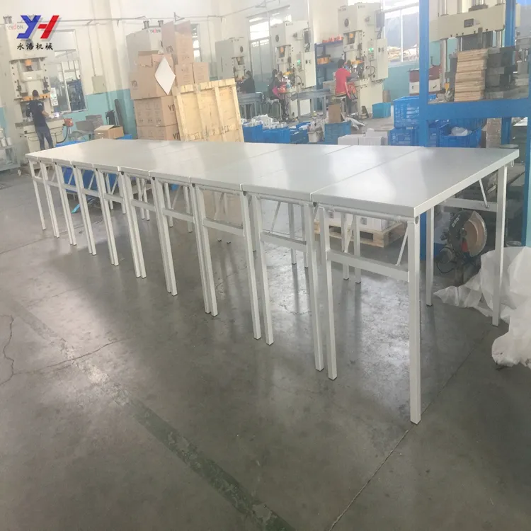 Table en aluminium personnalisée OEM ODM avec pieds pliants pour tente médicale