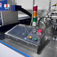 Système de dosage automatique de résine époxy en silicone PU pneumatique en 2 parties colle ab pour emballage de boîtier de carte électronique pompe à matériau en bois