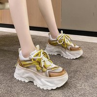 Baskets confortables de bonne qualité pour femmes Chaussures de marche tendance à lacets à semelle épaisse pour femmes