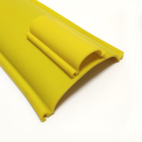 Ligne aérienne de couverture de câble d'isolation de type Snap facile à installer Tube isolant de fil nu pour la haute tension
