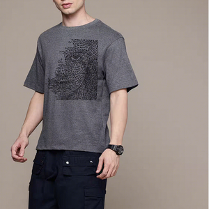 Service professionnel qui maximise l'attrait visuel des t-shirts personnalisés en coton 100% pour hommes, à manches courtes, écologiques et infroissables - Product Image 3