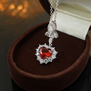 Colgante de collar de clavícula de plata 925 color tesoro rojo sangre de Paloma de color fuego como regalo para novia - Product Image 2