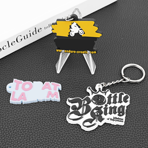 Porte-clés personnalisés en PVC souple 2D et en caoutchouc 3D avec lettres et logos personnalisés - Product Image 1