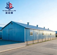 Poulailler et hangar à volailles modernes, légers et durables en structure acier préfabriquée, avec garantie de 5 ans