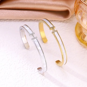 Bracciale a Polsino Aperto con Lettera H in Cristallo, Placcato Oro e Argento, in Acciaio Inossidabile, Gioielli di Moda per Donna - Product Image 1