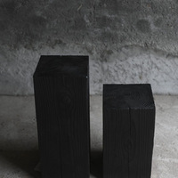 Tabouret bas et support à fleurs en bois massif noir carbonisé de style Wabi-sabi moderne pour salon, table d'appoint décorative