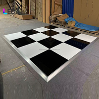Plancher de danse portable en MDF noir et blanc LEDA pour événements de mariage en extérieur et en intérieur, scène de danse