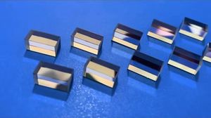 하이 퀄리티 70:30 광학 레이저 빔 스플리터 OEM 3mm-70mm 비편광 및 편광 빔 스플리터 프리즘 - Product Image 5