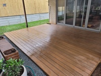 Planches de terrasse en composite bois-plastique (WPC) pour terrasse extérieure