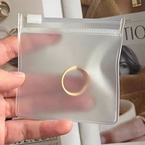 Ensemble de sacs de rangement pour maquillage en PVC transparent givré, étanches, imprimés, avec support en EVA tridimensionnel, fermeture éclair, pour voyage et organisation de bijoux - Product Image 1