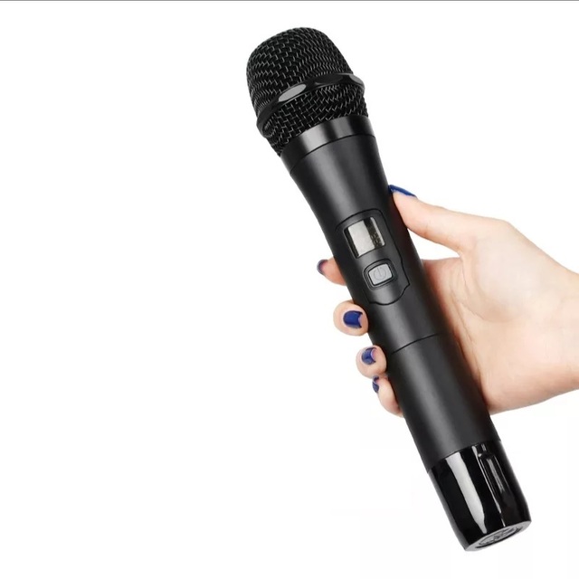 High Quality W1 Professional UHF Dynamic True Wireless Microphone UHF Wireless Microphone Set for Singing