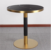 Base de table moderne personnalisée en acier inoxydable avec dessus en marbre bord doré pour meubles de salle à manger commerciaux conçue en usine