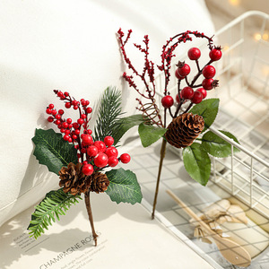 Rama Artificial con Piñas y Bayas para Decoración Navideña - Product Image 6