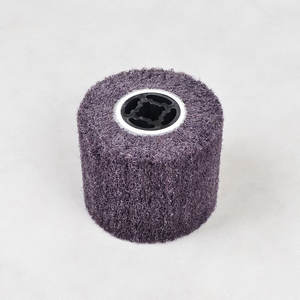 Roue à lamelles <span class=keywords><strong>de</strong></span> cylindre Non tissé entrelacé <span class=keywords><strong>de</strong></span> haute qualité 120x100x19mm pour le décapage <span class=keywords><strong>de</strong></span> peinture <span class=keywords><strong>de</strong></span> polissage d'acier inoxydable OEM/ODM - Product Image 5