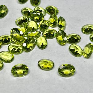 Piedra Suelta de Peridoto Natural con Corte Ovalado - Product Image 5