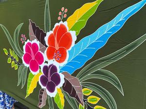 ผ้าโสร่งบาหลีสำหรับผู้หญิงเสื้อผ้าชายหาดที่มีดอกไม้เขตร้อนวัสดุเรยอนระดับพรีเมียมที่มาจากบาหลีอินโดนีเซีย - Product Image 2