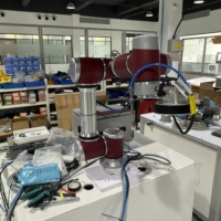 Bras de robot de soudage en aluminium à 6 axes, étanche IP68, JAKA Pro 5, charge utile de 5 kg, portée de 954 mm, équipement d'automatisation industrielle