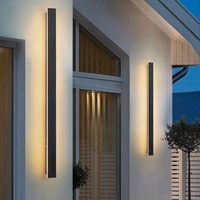 Lampe murale LED solaire minimaliste en métal, étanche, pour l'éclairage de fond de portail de villa et de cour