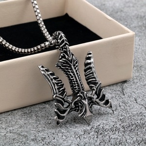 จี้รูปตรีศูลสแตนเลสสตีล ดีไซน์เรขาคณิตสองด้าน สำหรับผู้ชายและผู้หญิง สร้อยคอแฟชั่น ของขวัญ เครื่องประดับ - Product Image 1