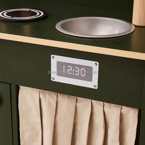 Cuisine de jeu d'intérieur en bois vintage pour tout-petits avec rideau en tissu, cuisinière, évier et affichage de l'horloge, ensemble de cuisine d'imitation haut de gamme - Product Image 4