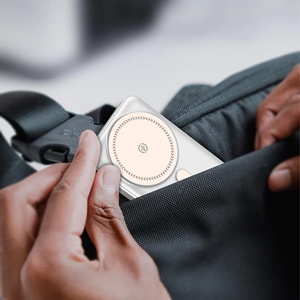 <span class=keywords><strong>Cargador</strong></span> Portátil Magnético Plegable Promocional al por Mayor, 10000mAh, 35W PD, 25W Inalámbrico, con Logotipo Personalizado - Product Image 1