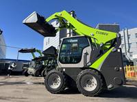 ZS080V Mini Skid Steer Loader 3 Ton 0.4m Bucket Mesin Bertenaga Diesel 36.5kW Daya Garansi 1 Tahun PLC Bearing Gearbox Gear
