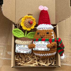 Nuevo Muñeco de Santa Claus Tejido a Crochet en Acrílico con Caja de Regalo, Diseños Hechos a Mano para <span class=keywords><strong>Navidad</strong></span> y San Valentín, Muñecos de Nieve y Hombres de Jengibre - Product Image 3
