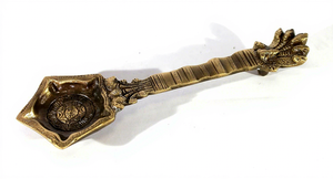 Lampe à huile antique en laiton Panchmukhi à cinq mèches avec motif Nag Head, lampe décorative traditionnelle Deepam pour la maison et le temple - Product Image 3
