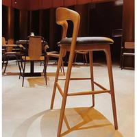 Tabouret de bar design en bois massif nordique pour usage commercial, chaise de bar minimaliste moderne avec dossier, légère, pour salon et chambre
